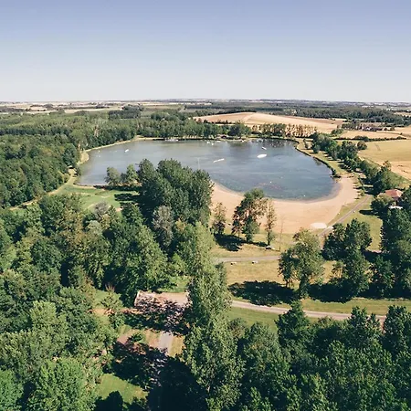 Spacious Lakeside For 8