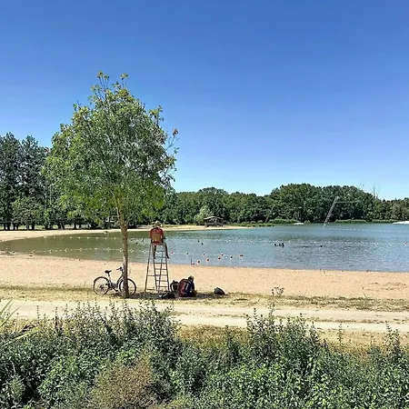 Spacious Lakeside For 8 *
